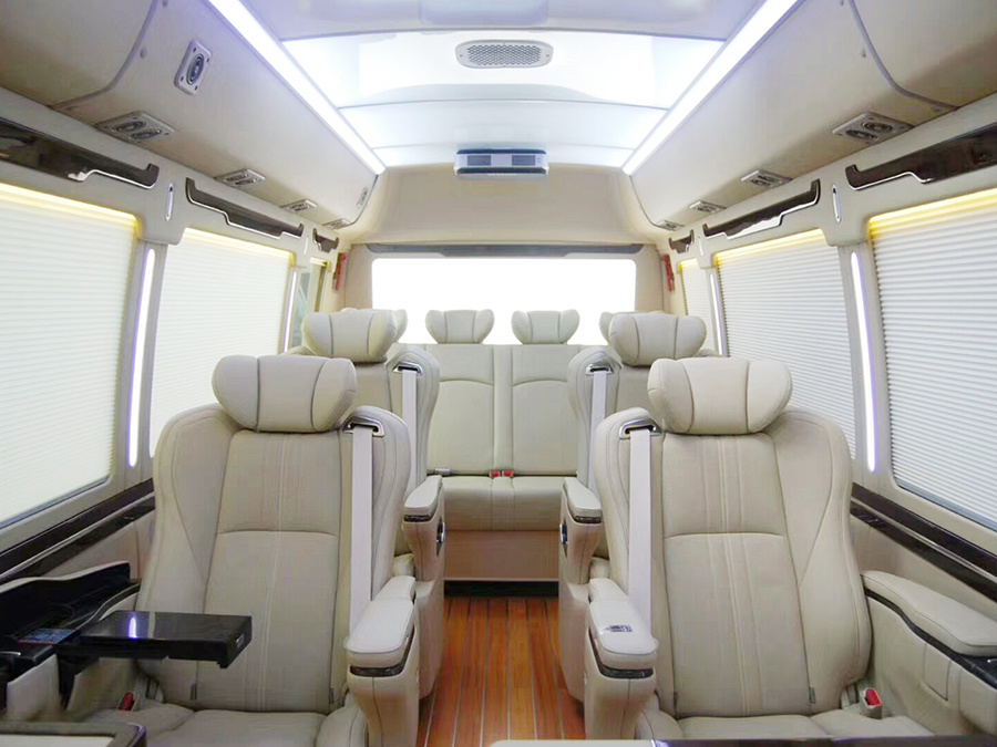考斯特商(shāng)務(wù)車(chē) 考斯特商(shāng)務(wù)車(chē)