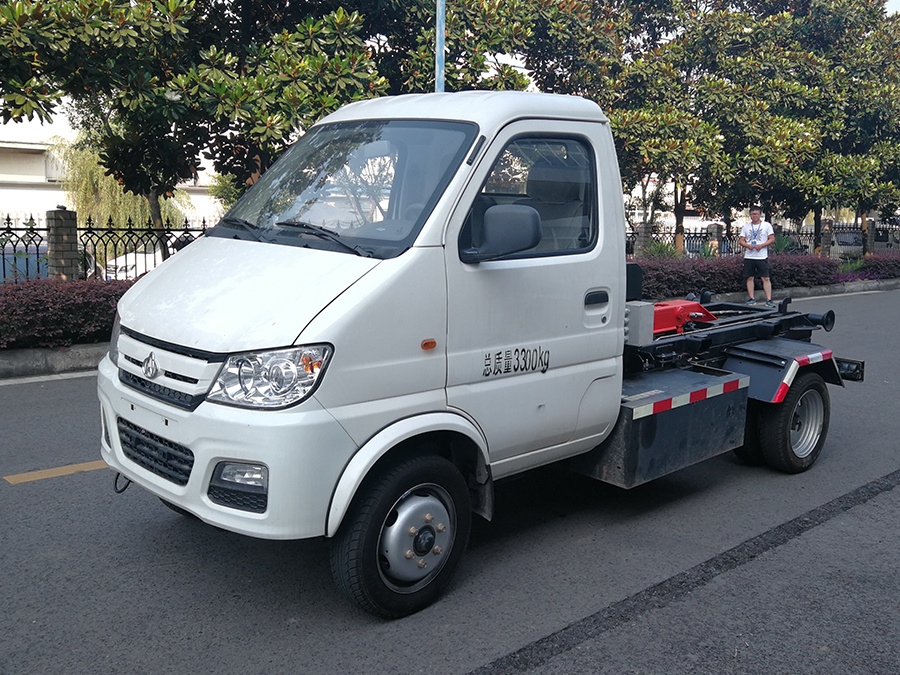 純電(diàn)動車(chē)廂可(kě)卸式垃圾車(chē)